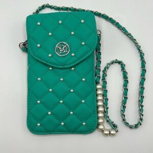 BADGLEY MISCHKA GREEN PHONE HOLDER WALLET